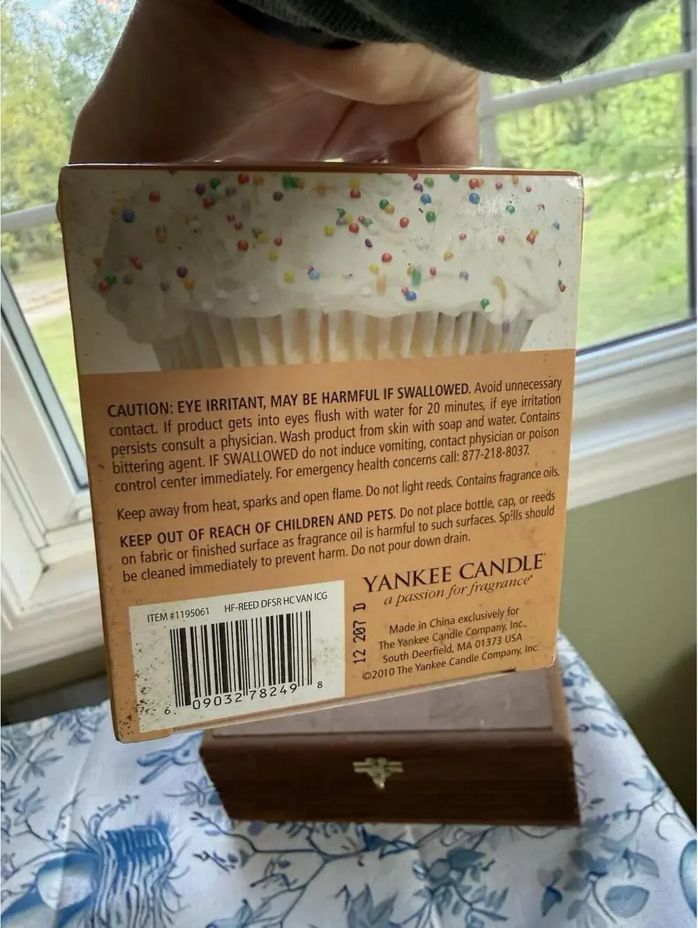 Yankee Candle Vanilla Cupcake Reed Diffuser Oil - 1.2 oz New Rare Retired
